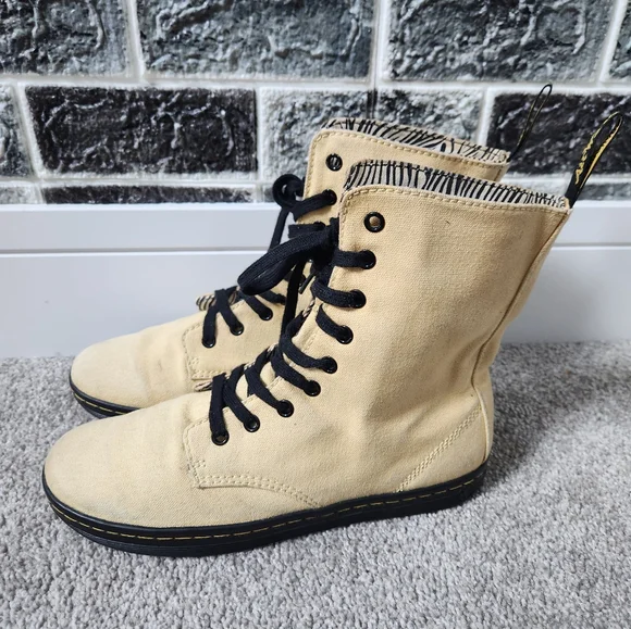 Dr Martens Stratford Women's Yellow Boots Size 9 - Picture 3 of 10